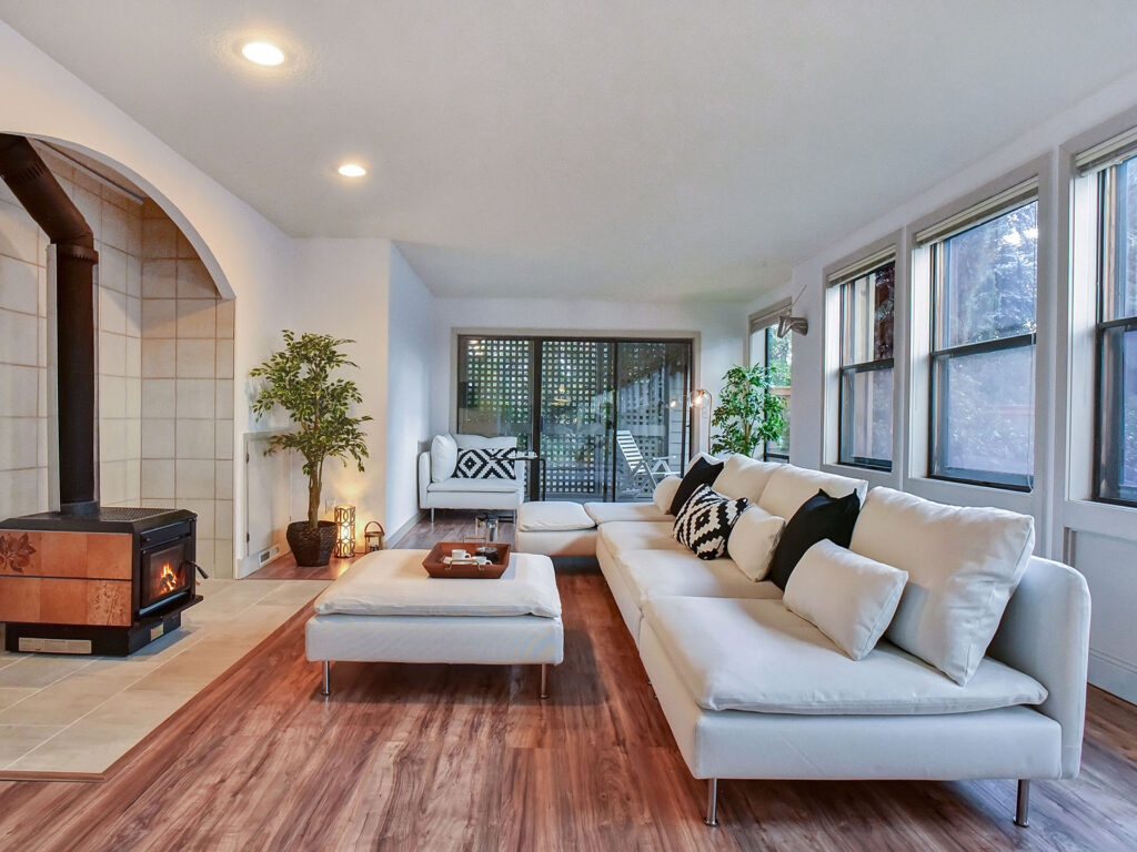 3.-17029-SW-Versailles-Ln-Tigard-02