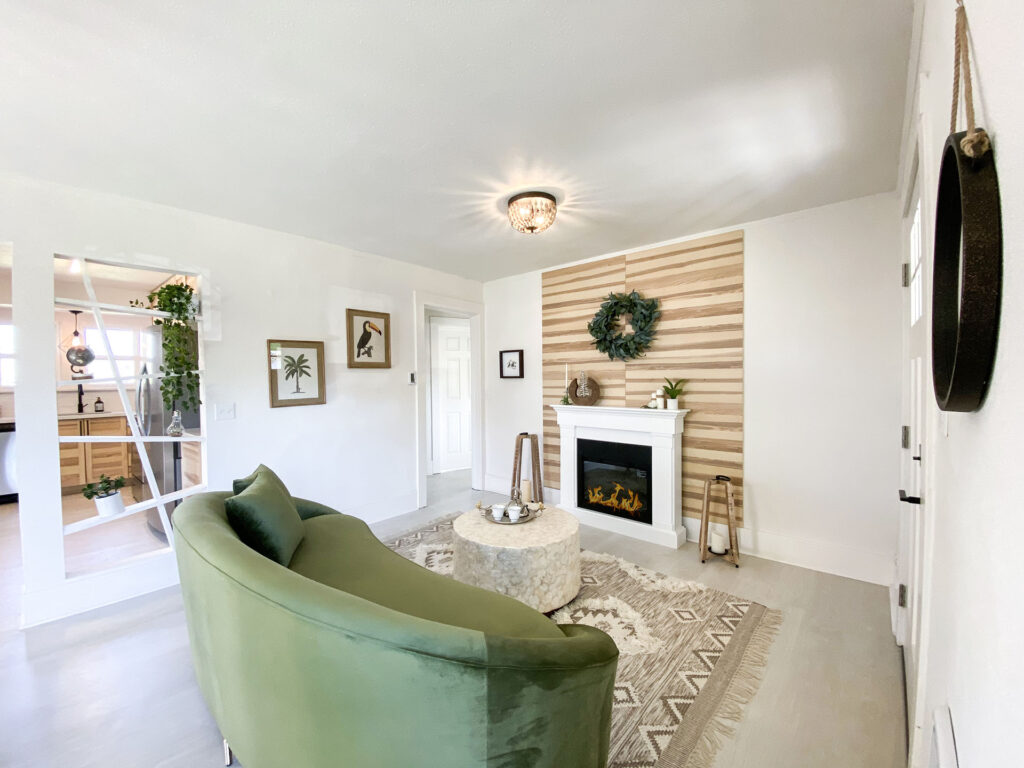 4.-02.3-Living-Room-IMG-0490_e